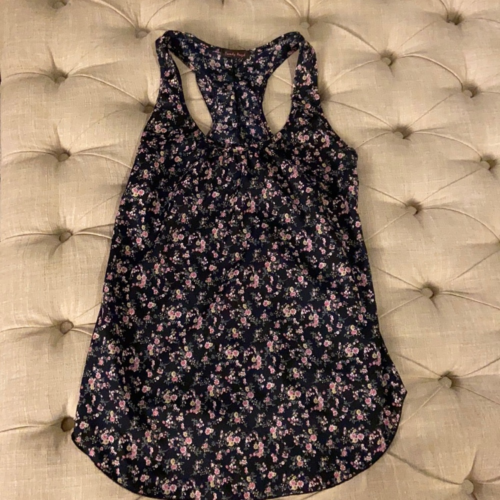 Ruffle accent floral tank